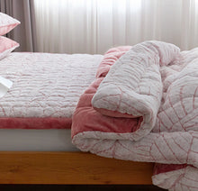 Load image into Gallery viewer, Ashley Microfiber Comforter - Pink
