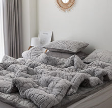 Load image into Gallery viewer, Ashley Microfiber Comforter - Gray
